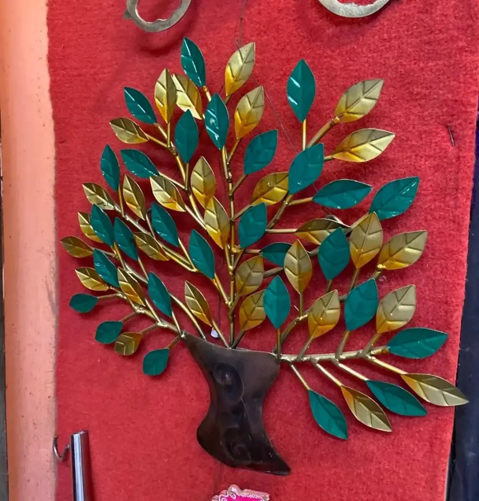 Wall hanging metal tree