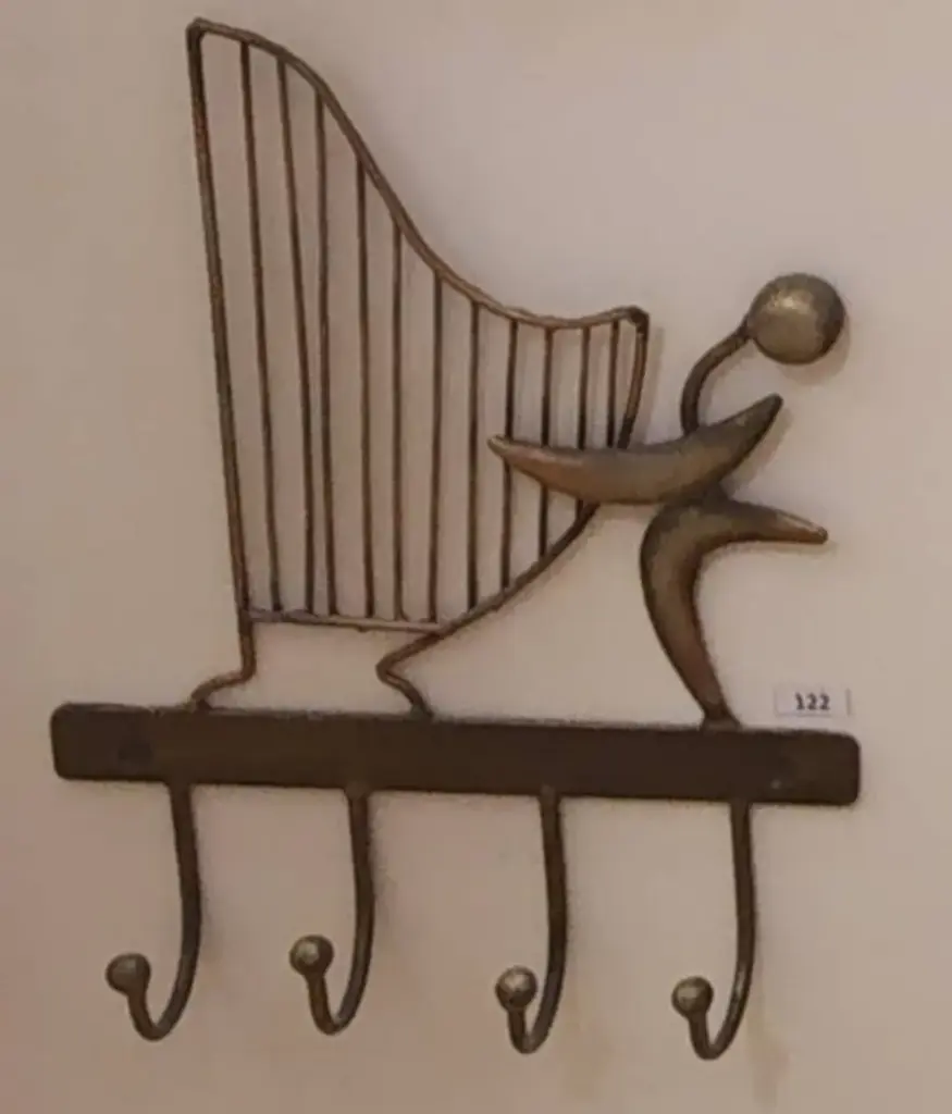 Metal cloth hanger