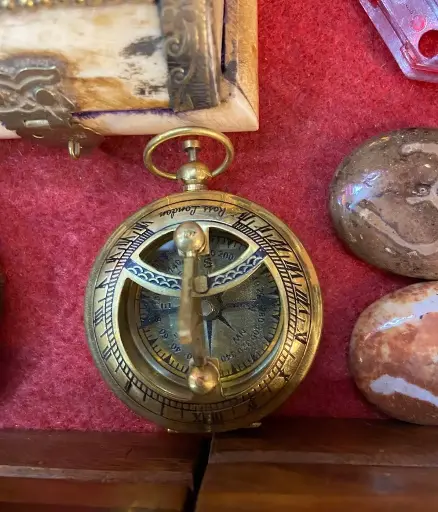 Brass hand big size compass