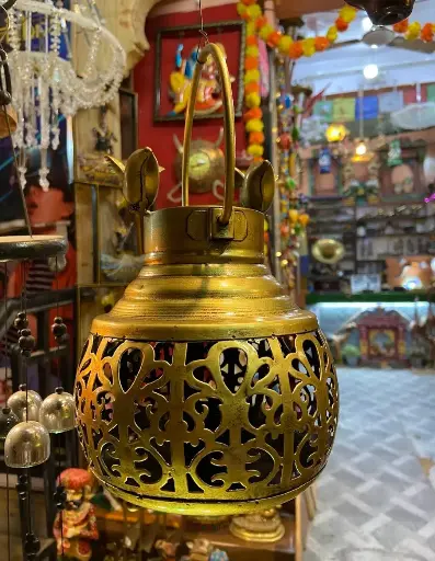 Oil Lamp ( metal )